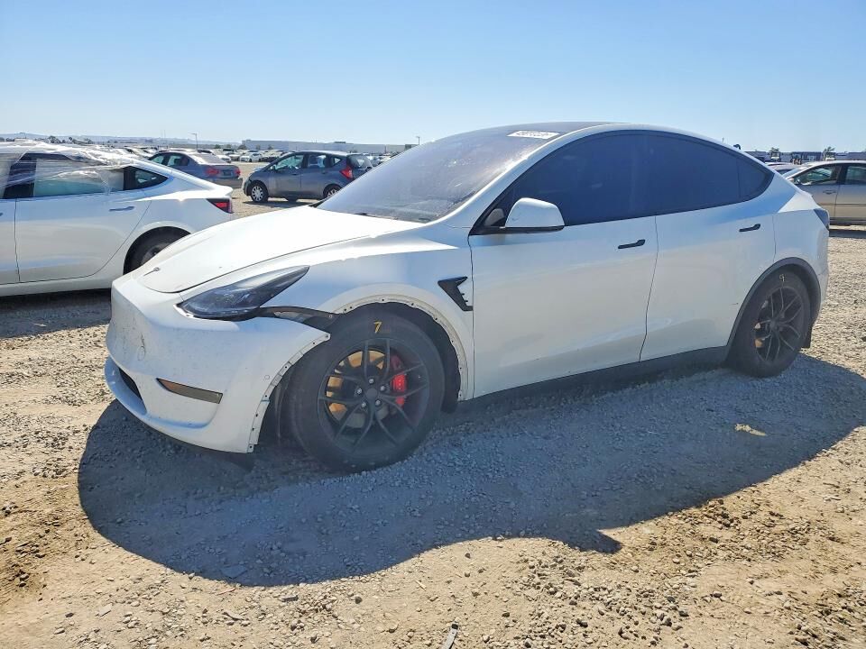 2022 TESLA Model Y
