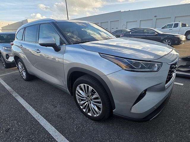 2023 TOYOTA Highlander