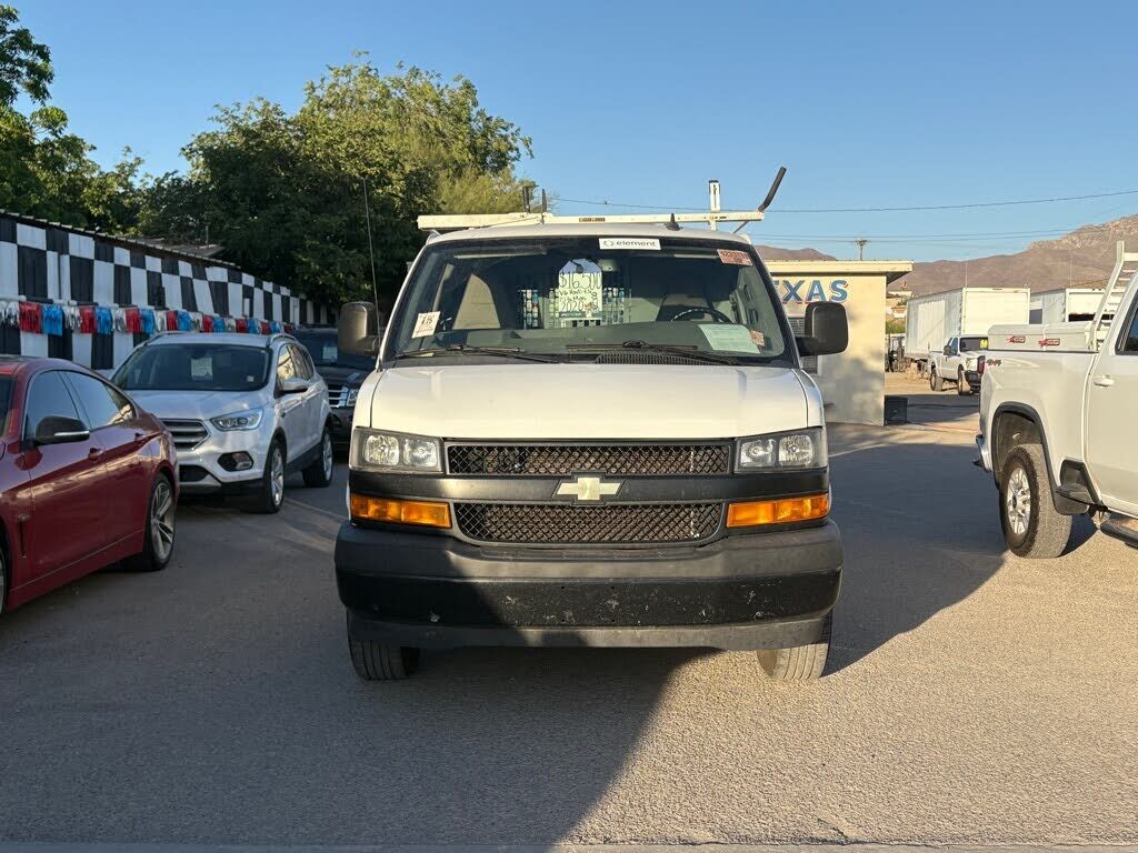 2020 CHEVROLET Express