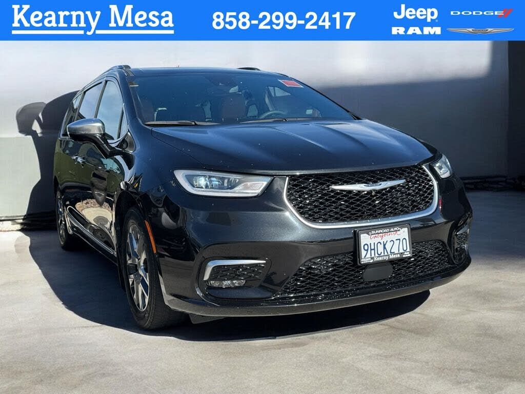 2022 CHRYSLER Pacifica