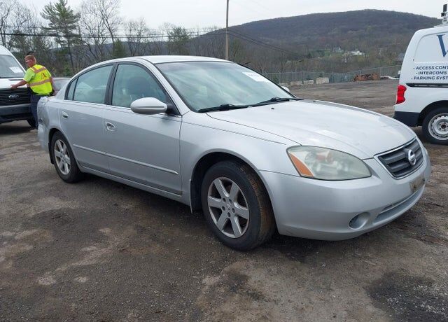 2002 NISSAN Altima
