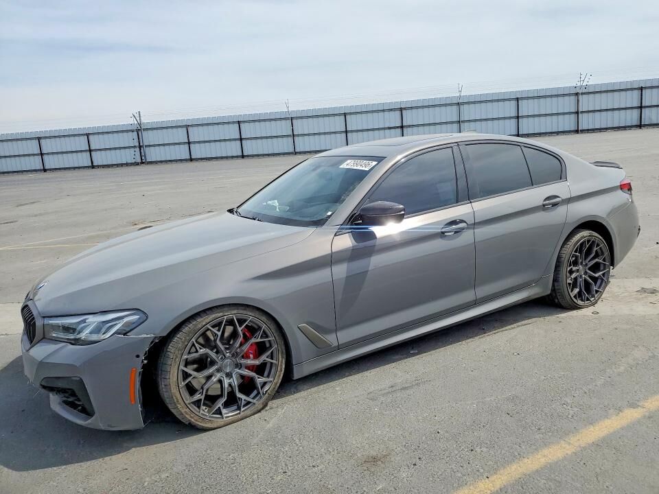 2022 BMW M5
