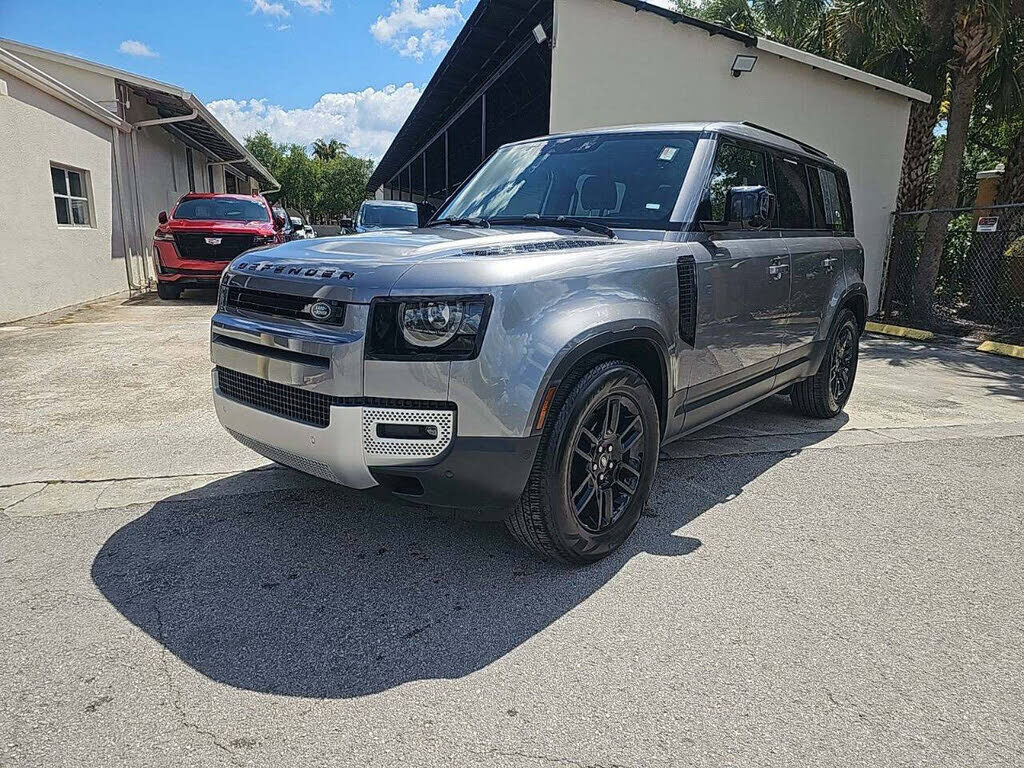2023 LAND ROVER Defender