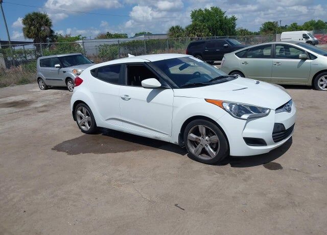 2015 HYUNDAI Veloster