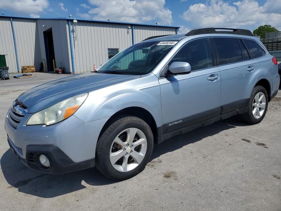 2013 SUBARU Outback