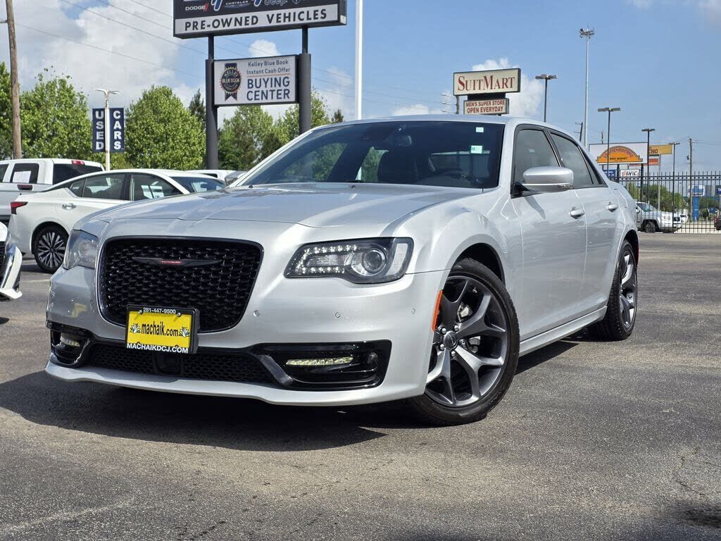 2023 CHRYSLER 300
