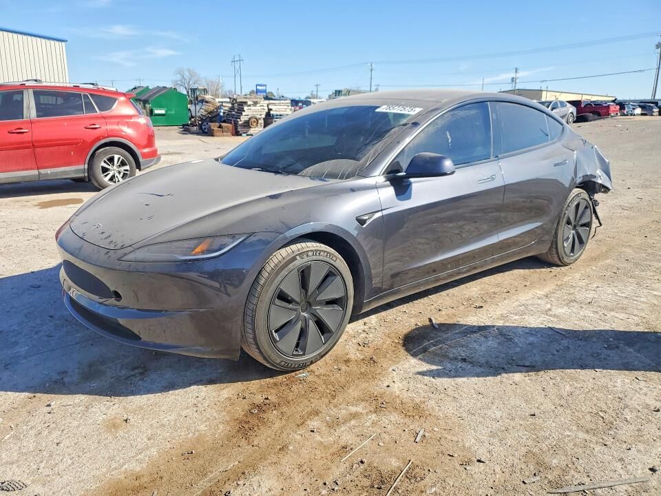 2025 TESLA Model 3