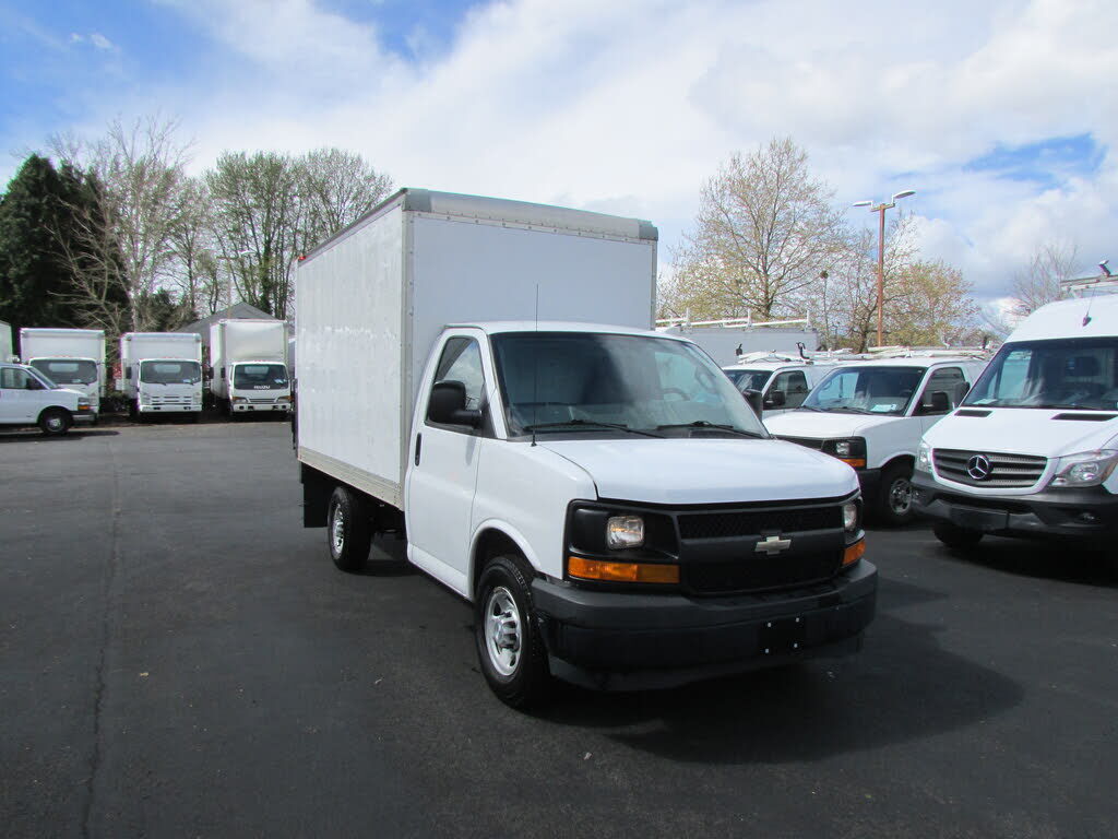 2017 CHEVROLET Express