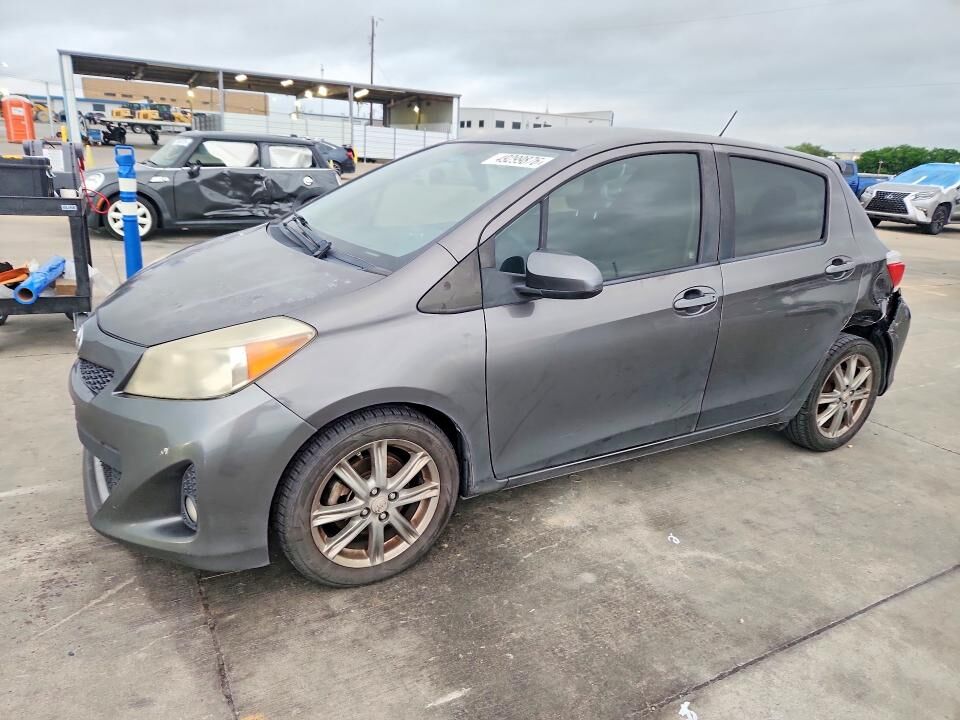 2012 TOYOTA Yaris