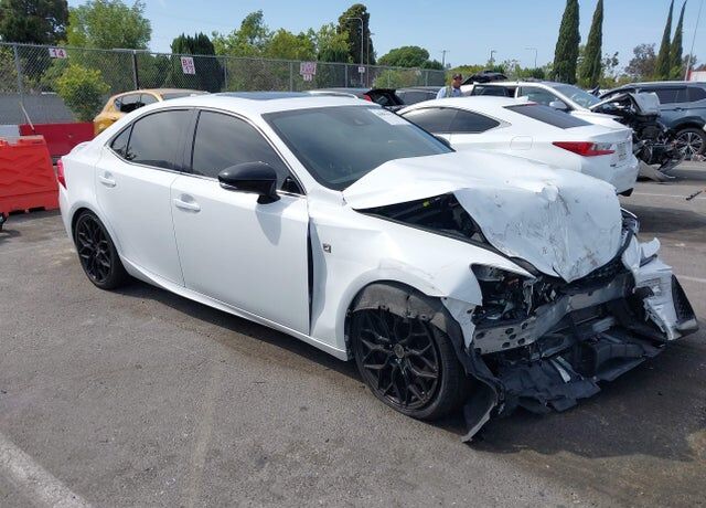 2019 LEXUS IS