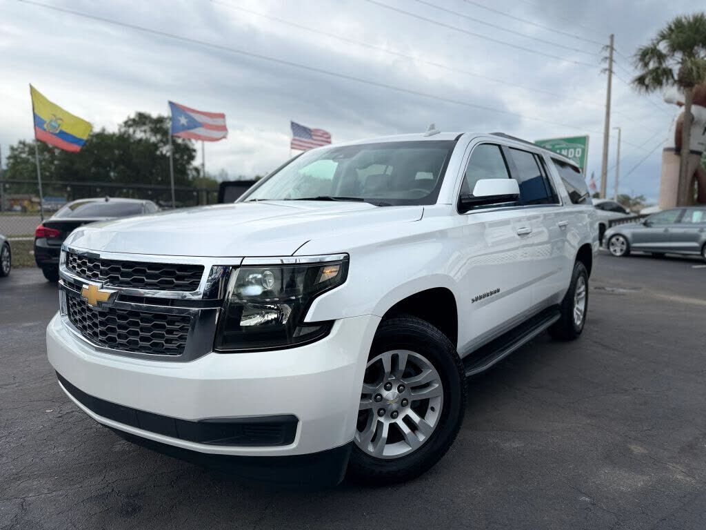2017 CHEVROLET Suburban