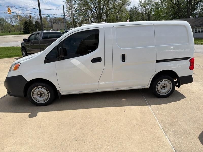 2015 NISSAN NV200