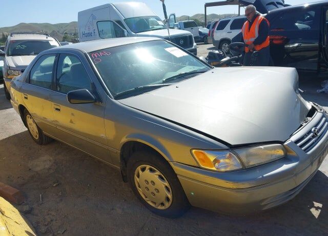1998 TOYOTA Camry