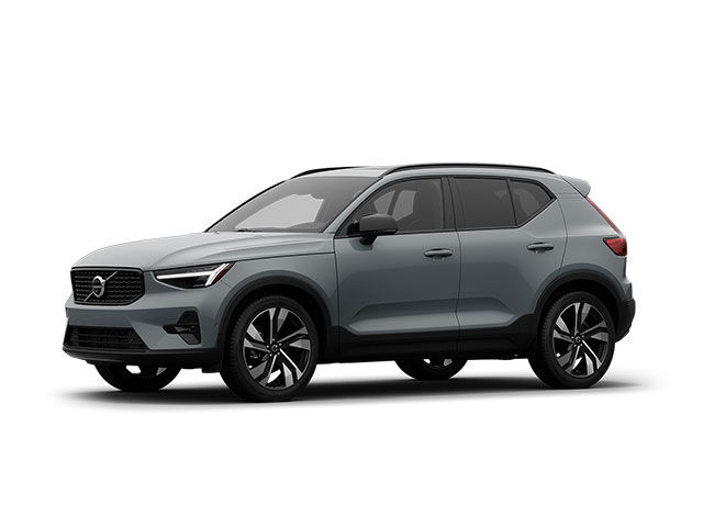 2026 VOLVO XC40