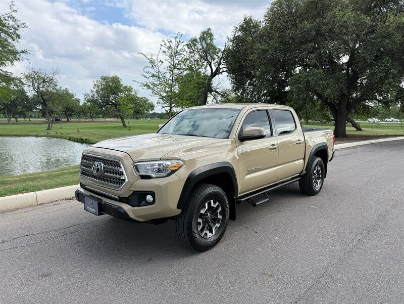 2016 TOYOTA Tacoma