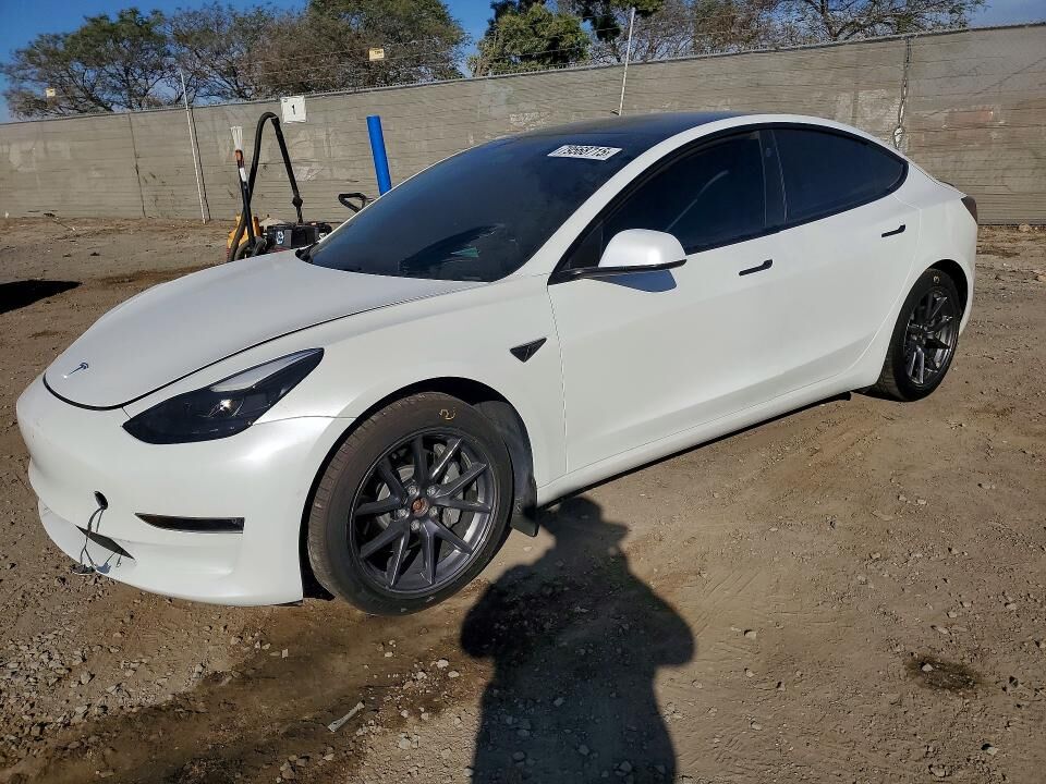 2021 TESLA Model 3