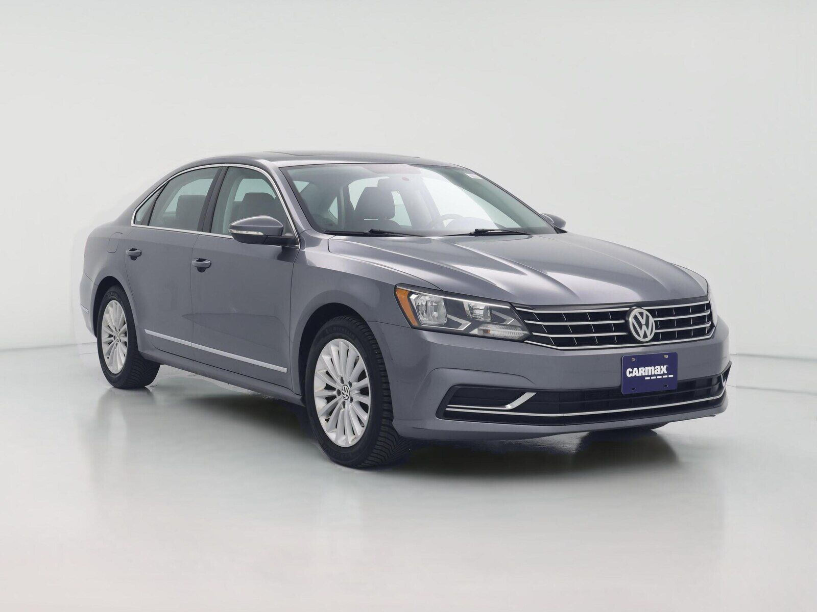 2016 VOLKSWAGEN Passat