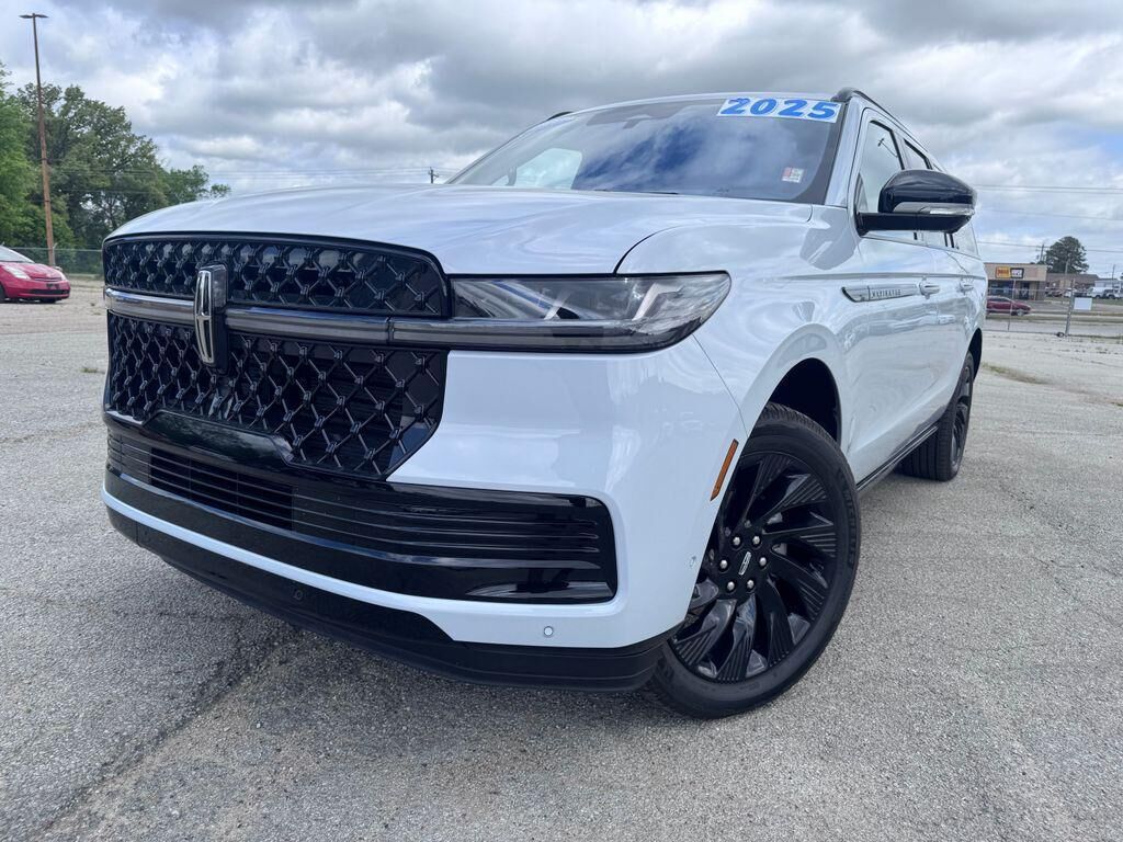 2025 LINCOLN Navigator L