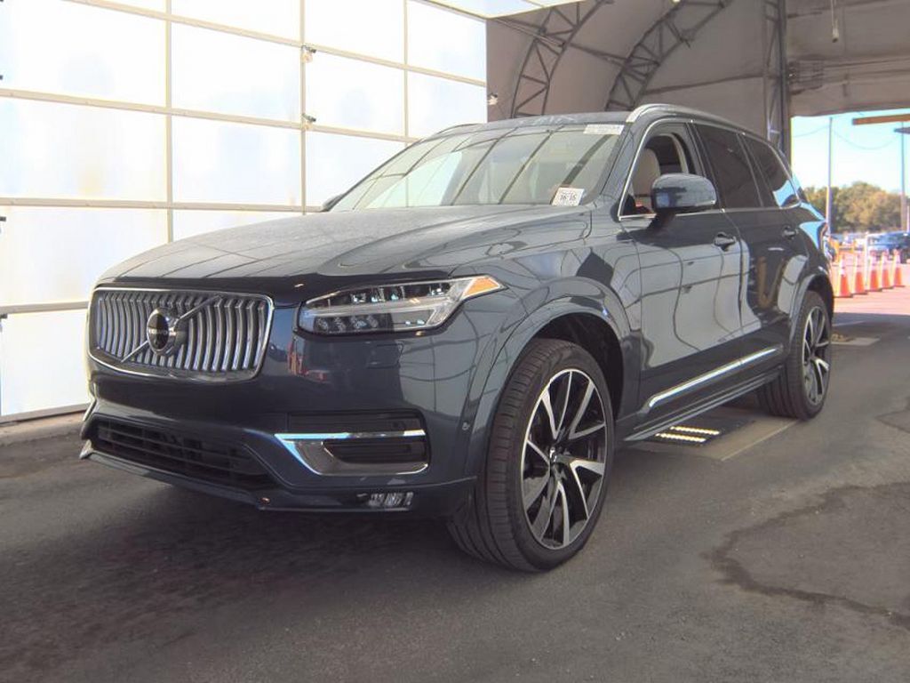 2024 VOLVO XC90
