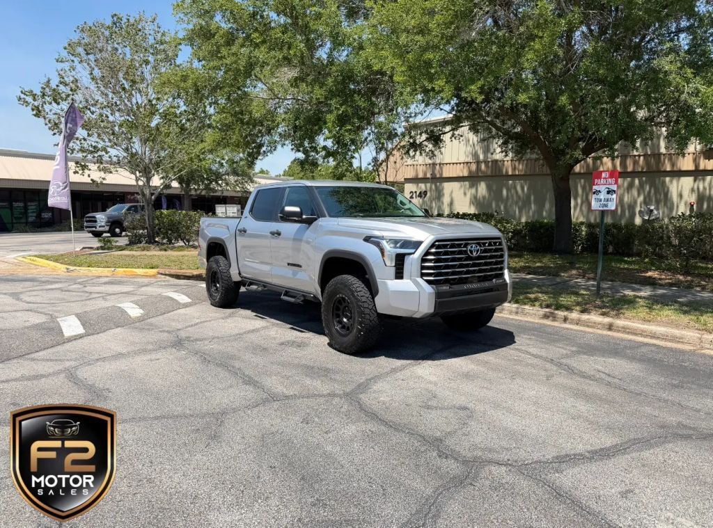 2024 TOYOTA Tundra