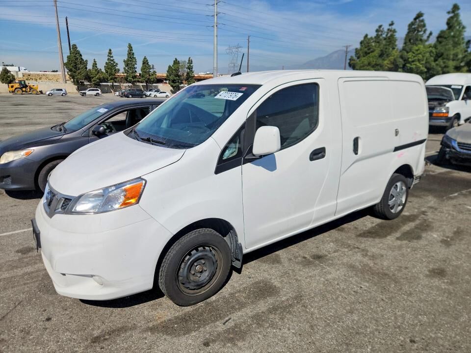 2017 NISSAN NV200