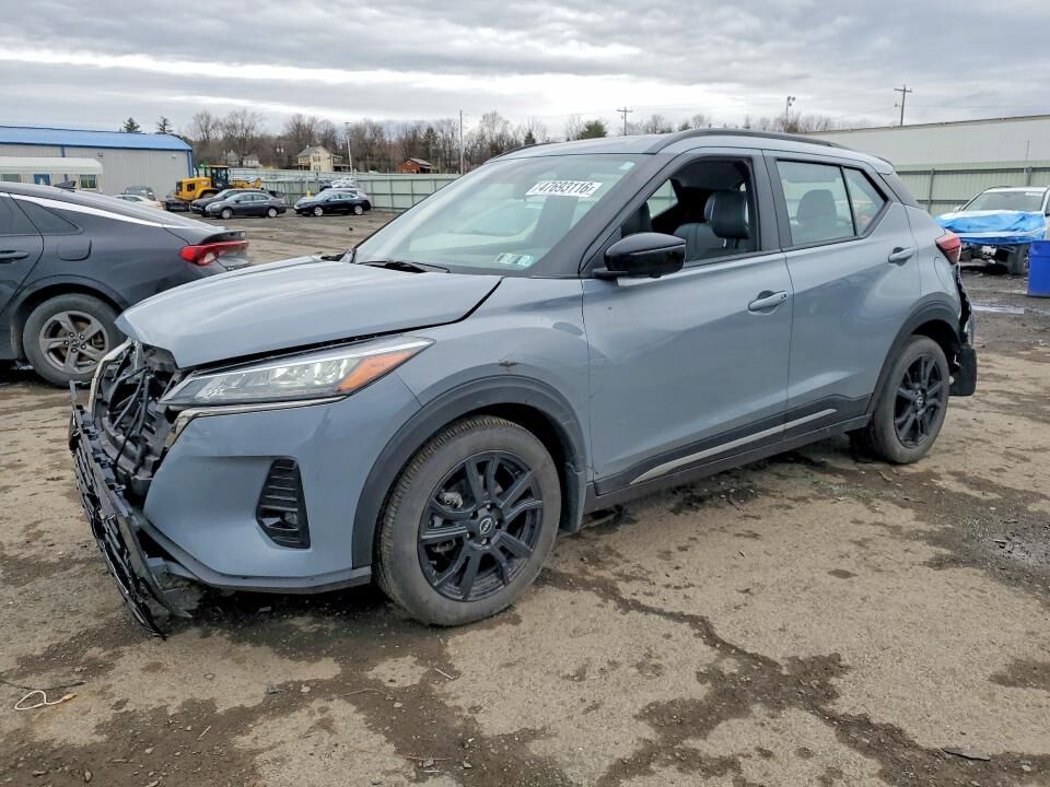 2024 NISSAN Kicks