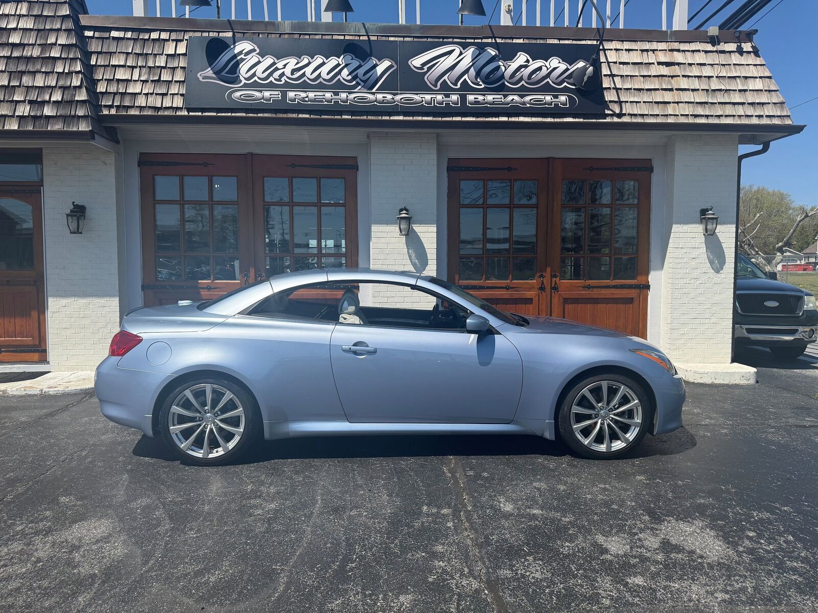 2010 INFINITI G37