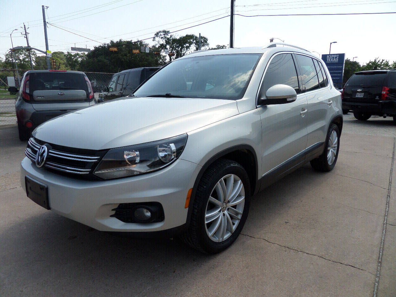 2013 VOLKSWAGEN Tiguan
