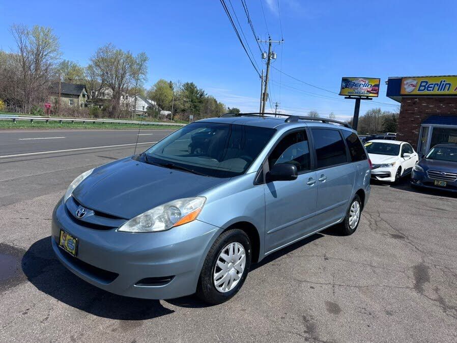 2009 TOYOTA Sienna