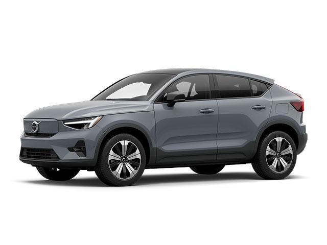 2023 VOLVO C40