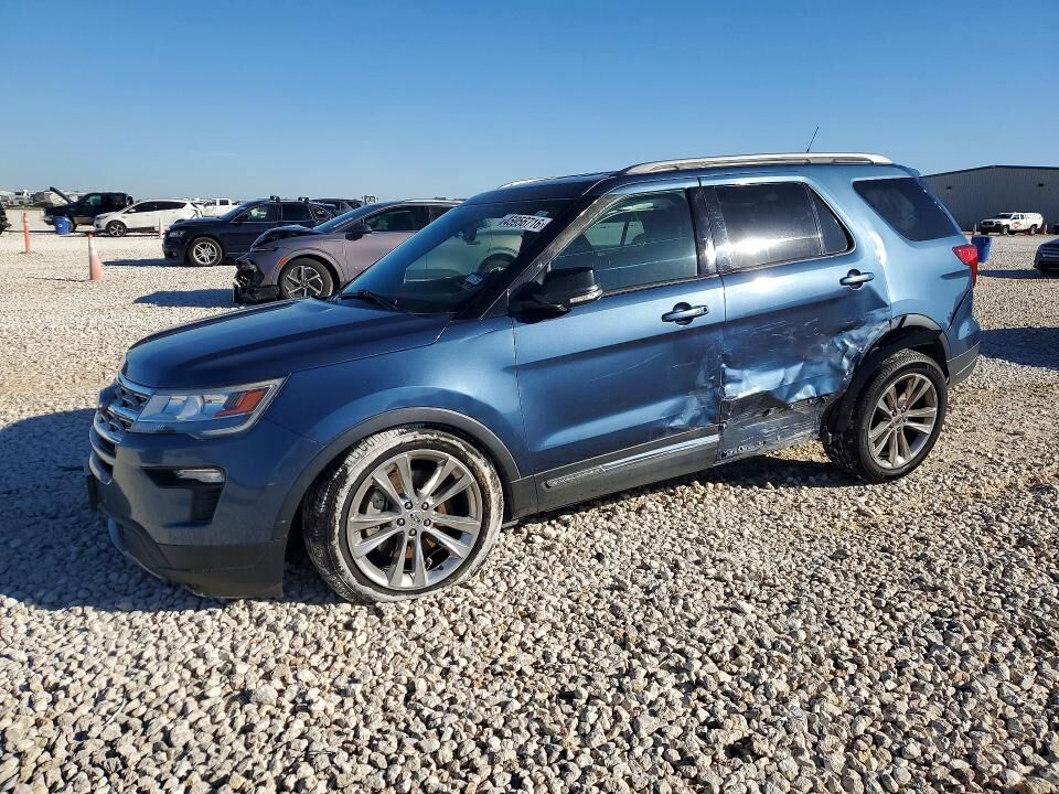 2018 FORD Explorer