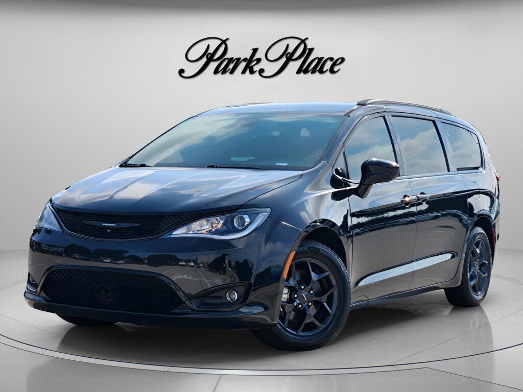 2019 CHRYSLER Pacifica