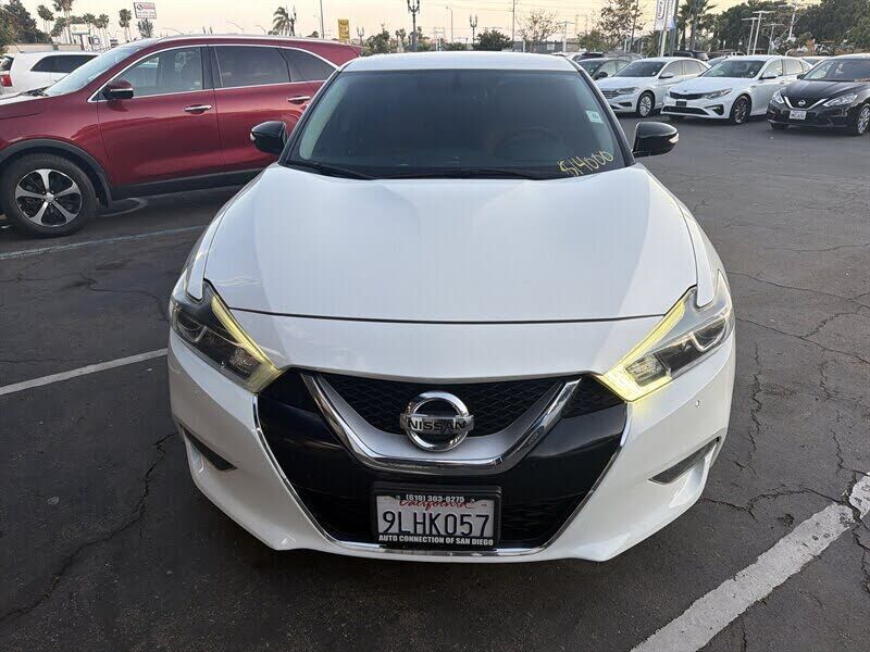 2016 NISSAN Maxima