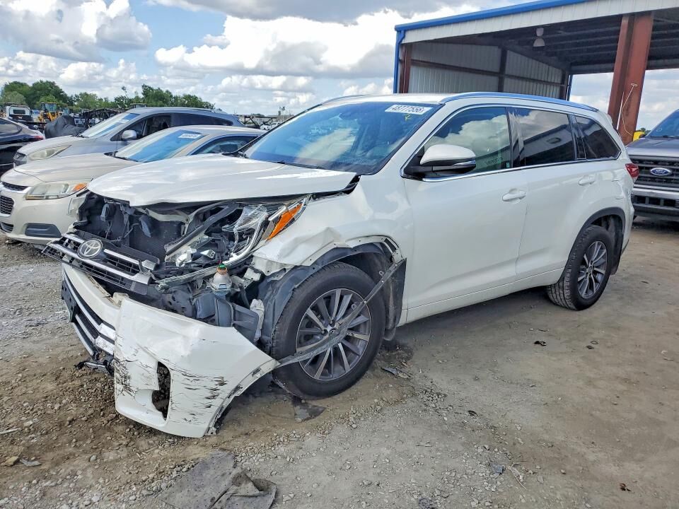 2017 TOYOTA Highlander