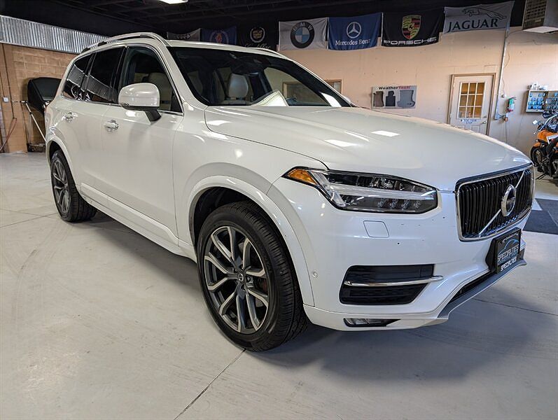 2017 VOLVO XC90