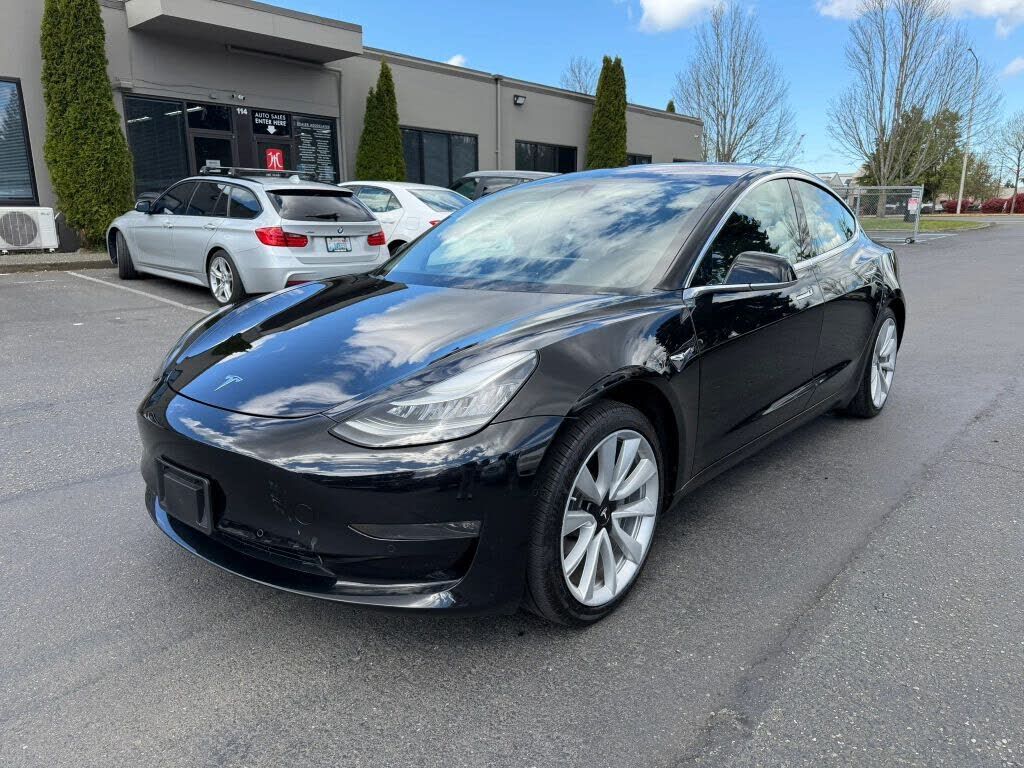 2018 TESLA Model 3