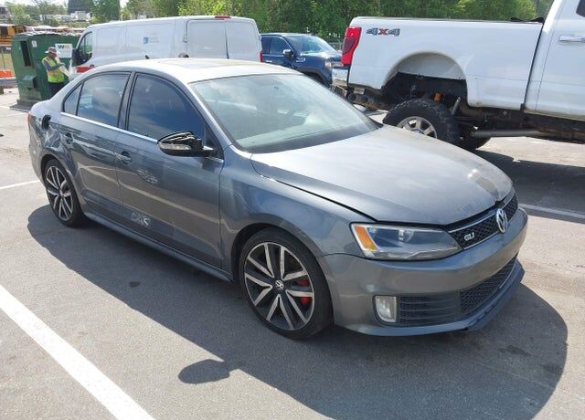 2013 VOLKSWAGEN Jetta
