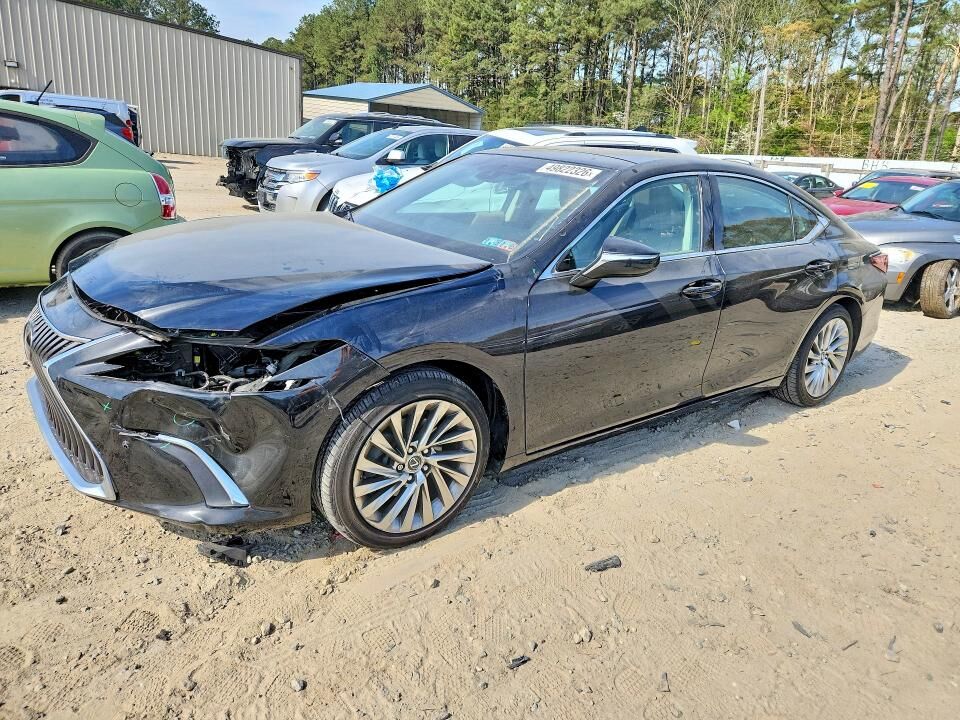 2019 LEXUS ES