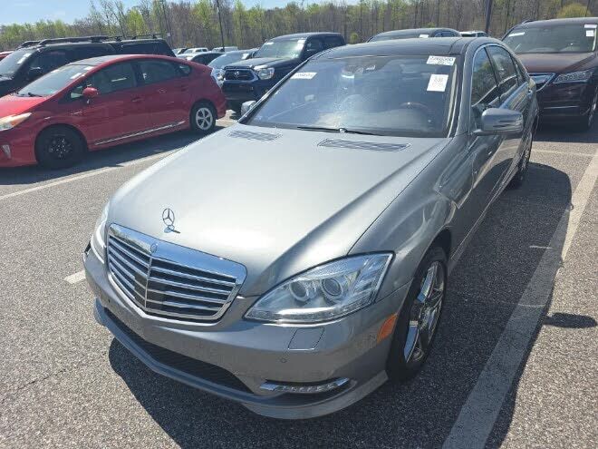 2011 MERCEDES-BENZ S-Class