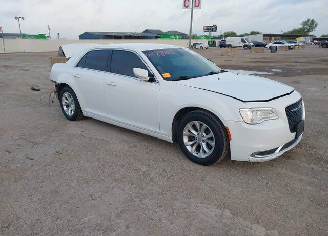 2015 CHRYSLER 300