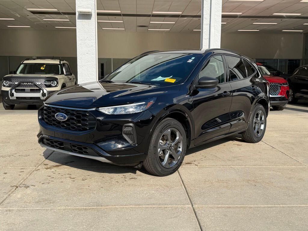 2024 FORD Escape