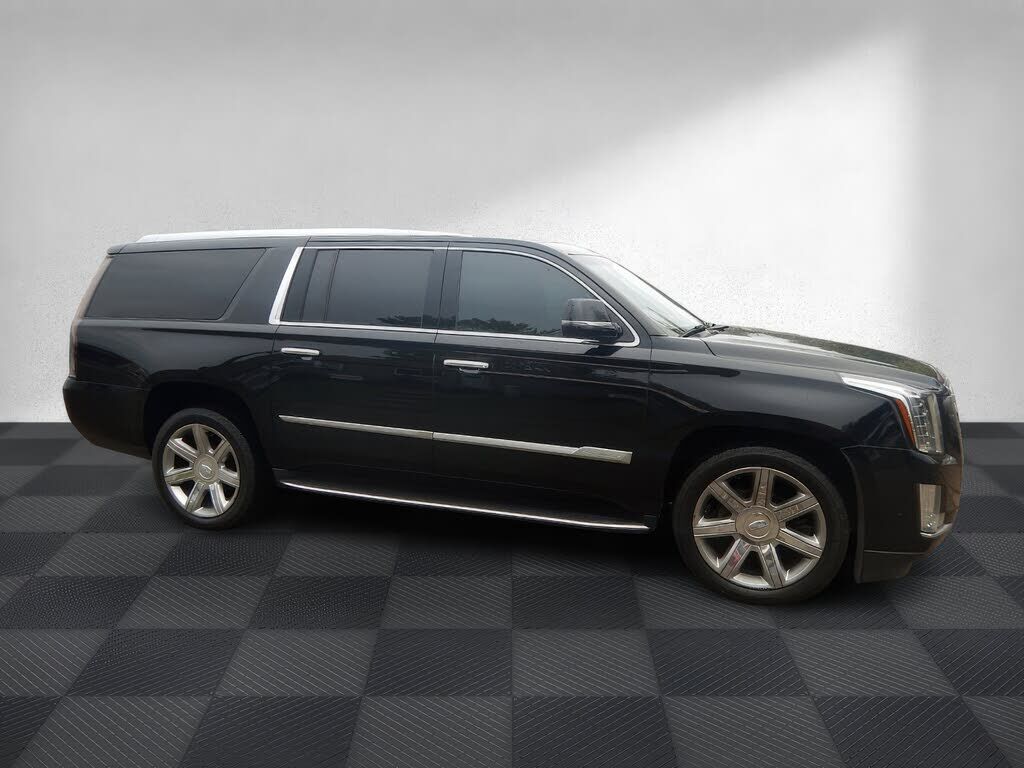 2019 CADILLAC Escalade ESV