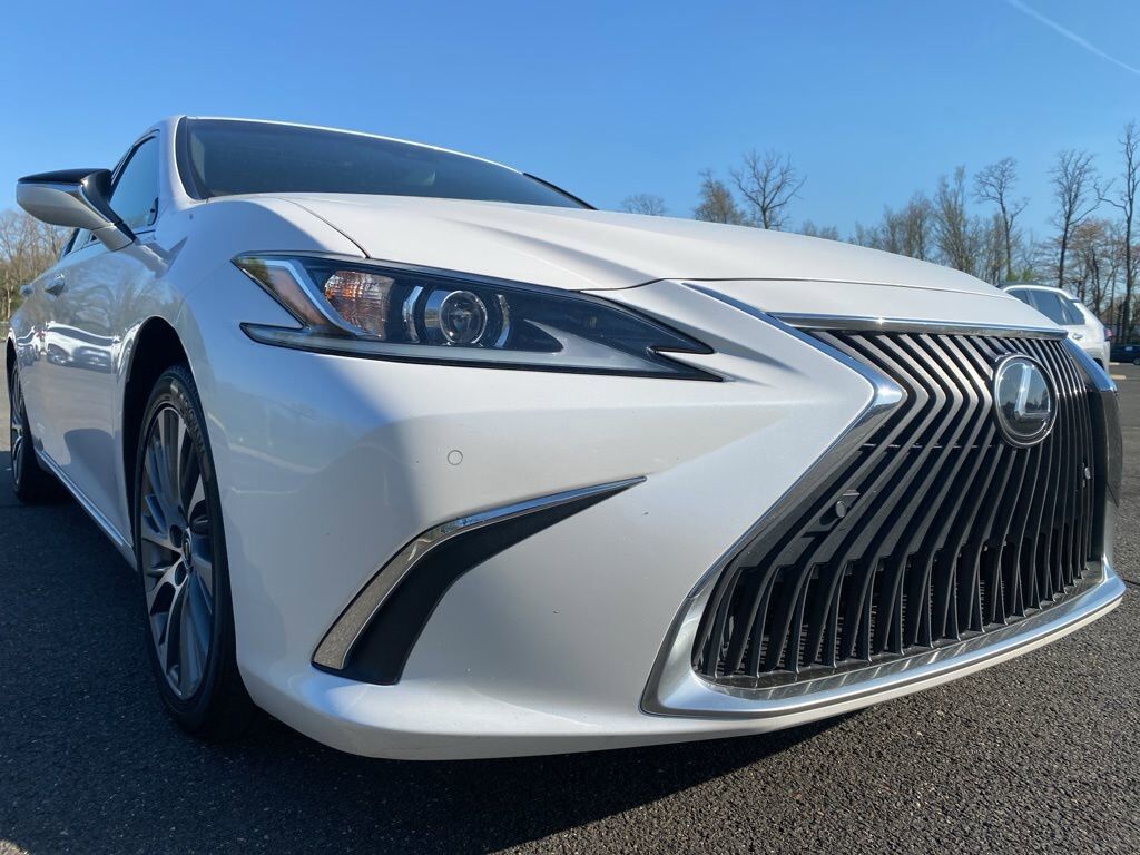 2021 LEXUS ES