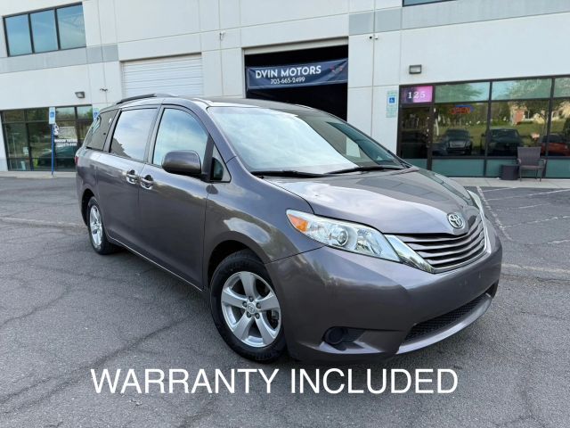 2015 TOYOTA Sienna