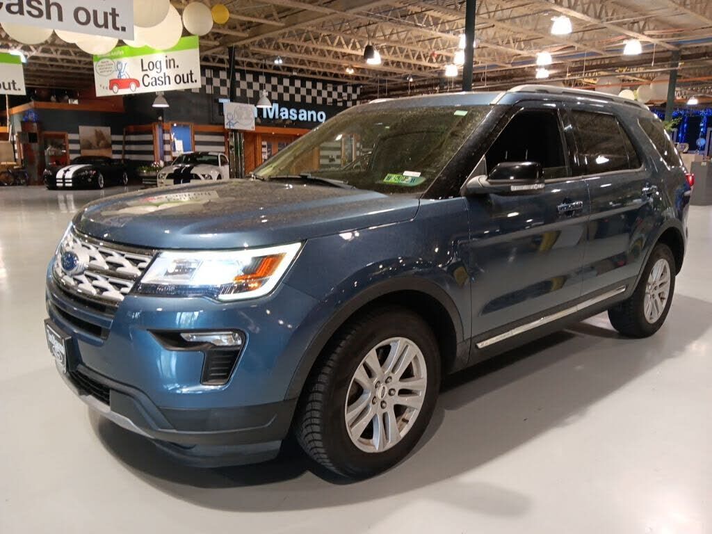 2018 FORD Explorer