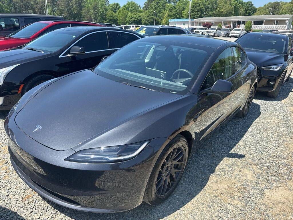 2024 TESLA Model 3