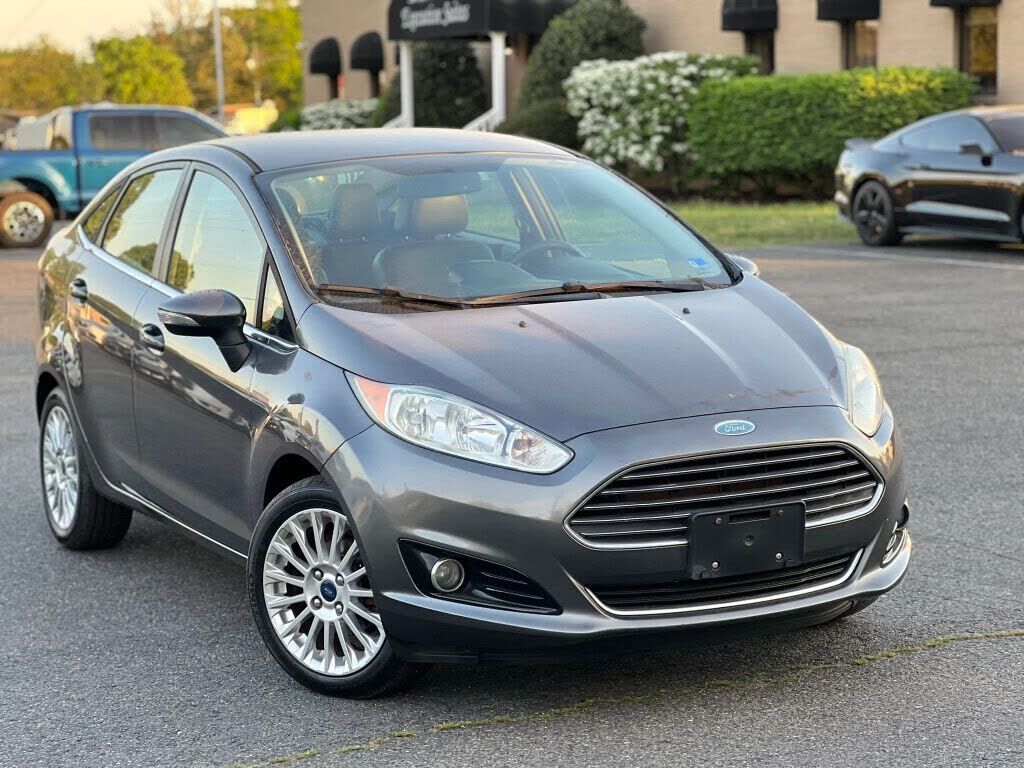 2015 FORD Fiesta