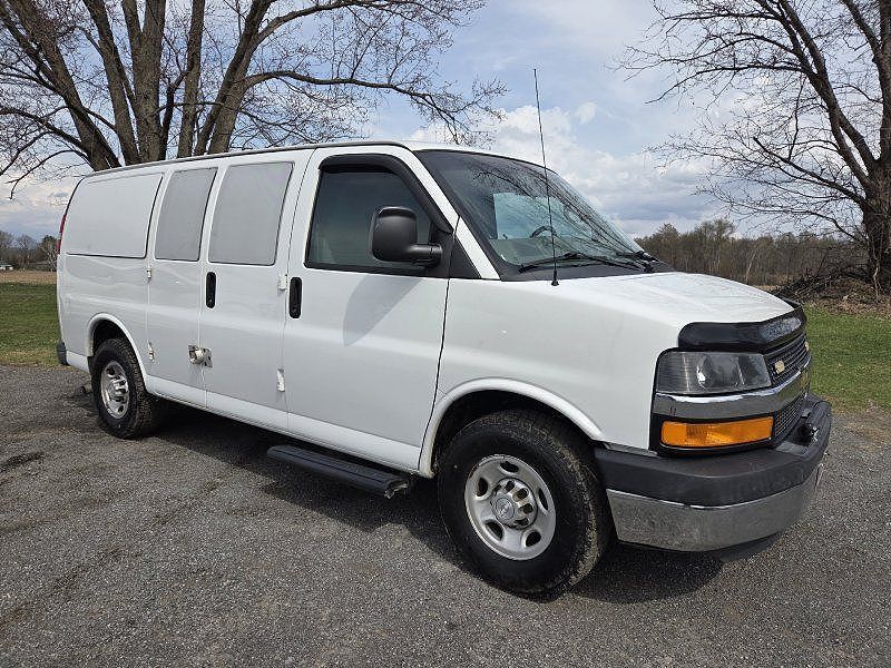 2017 CHEVROLET Express