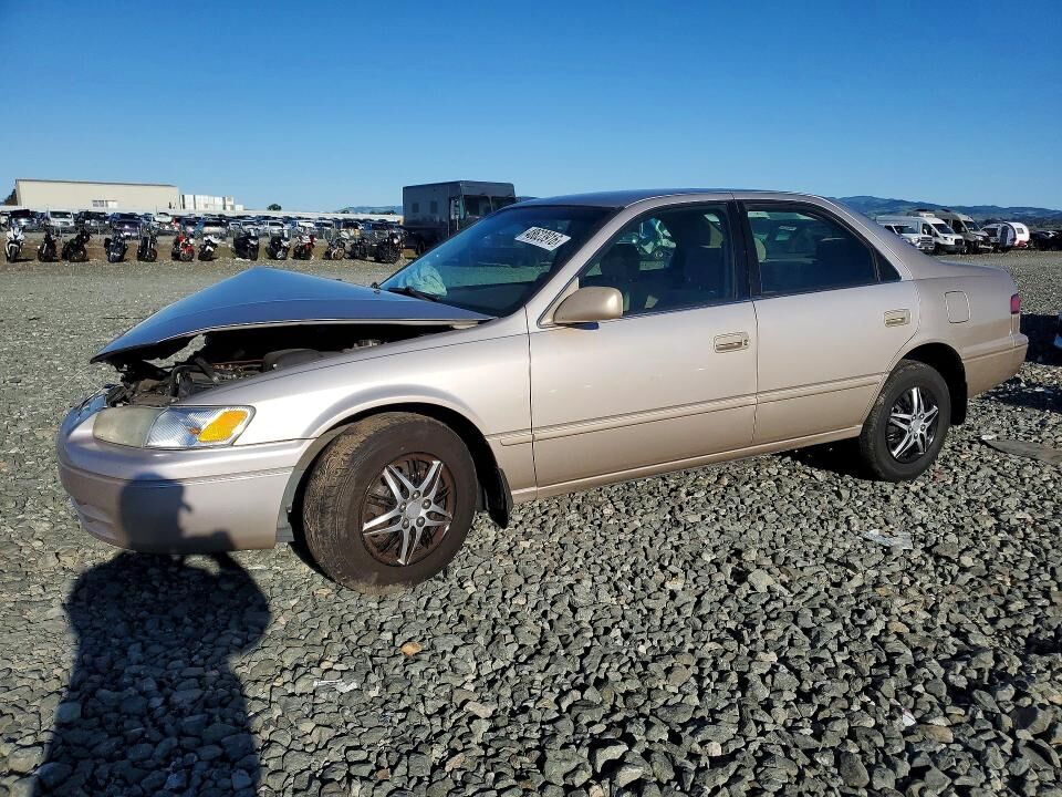 1999 TOYOTA Camry