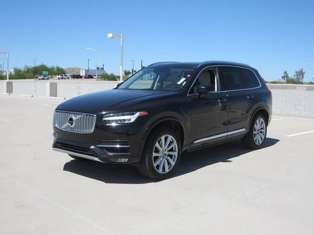 2016 VOLVO XC90